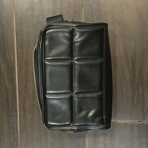AMANDA UPRICHARD Black Quilted Belt Bag